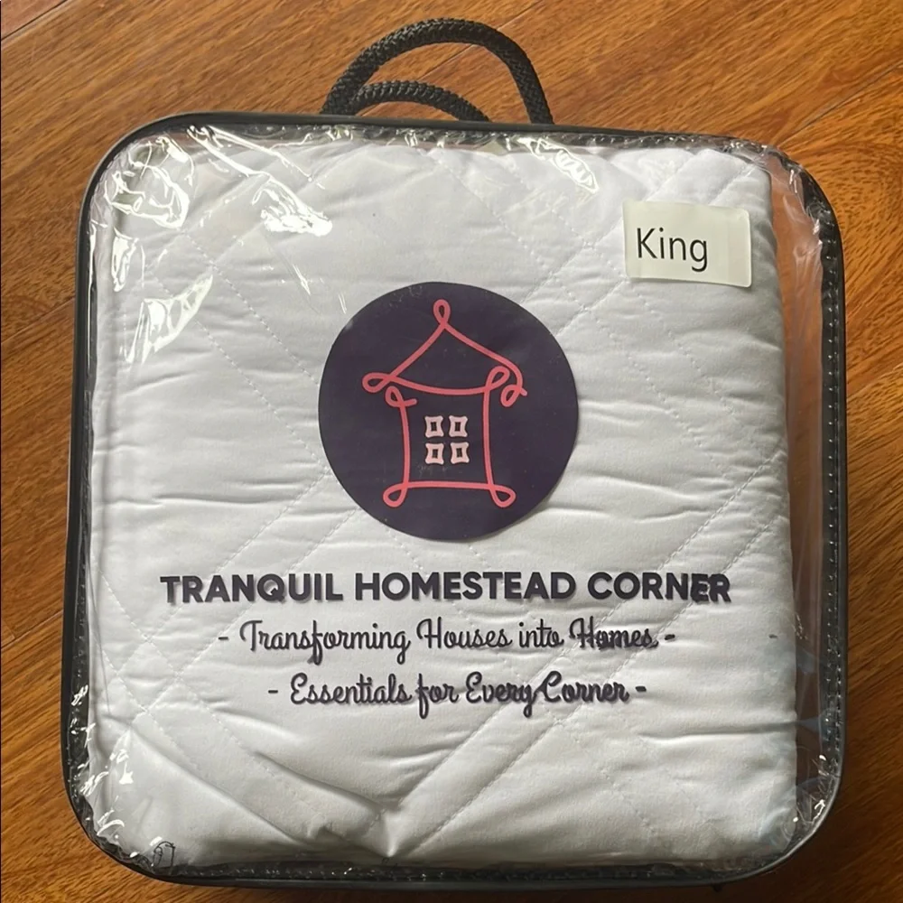 White Quilted Mattress Cover for Bedding